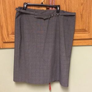 JM Collection -Macy’s Insta-Slim Skirt -Size 18